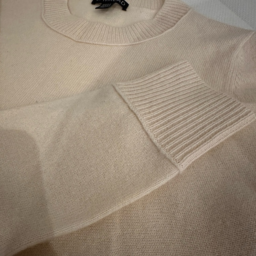 Elegant Cream Wool Cashmere Crewneck Sweater